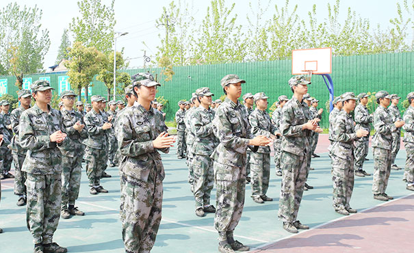 武汉青少年特训学校,初中孩子厌学家长如何沟通