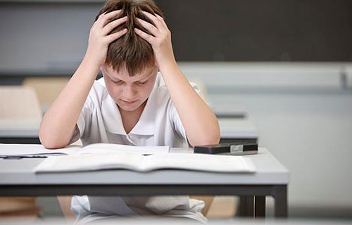 青少年叛逆厌学学校：父母如何对待厌学的孩子？