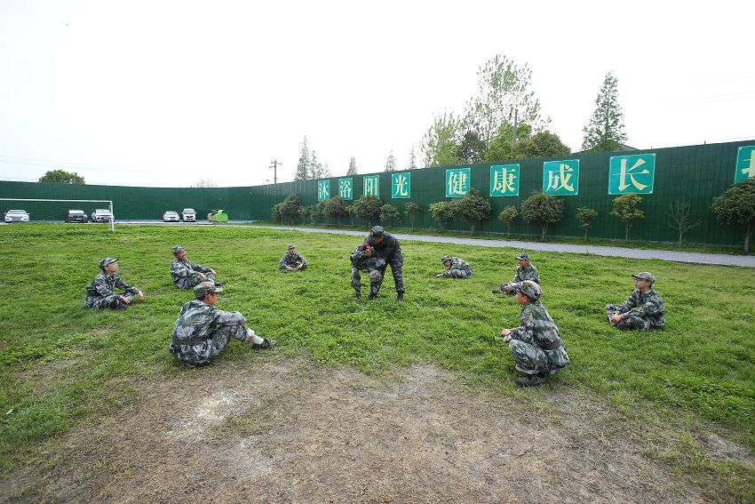 老师与学生玩小游戏(图1)