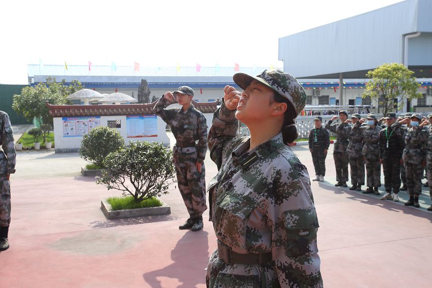 叛逆管教学校建议，不要比较孩子(图2)