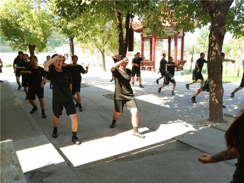 启德叛逆孩子学校开设军体拳训练课程(图3)