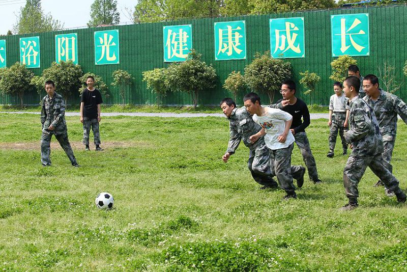 孩子厌学与父母的交流方式有什么关联？