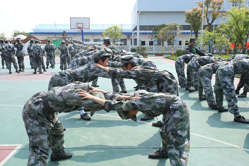 青春期早恋，父母怎样办？