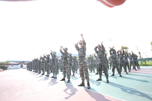 决定孩子品行的五个坏习惯，家长不重视将后悔莫及(图1)